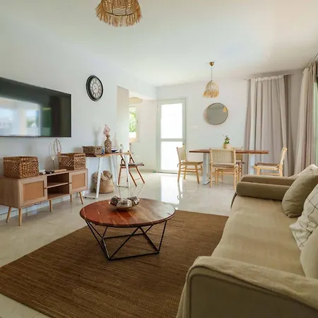 Geo Panoramic Konnos - Pool, Game Room, Gym Protaras