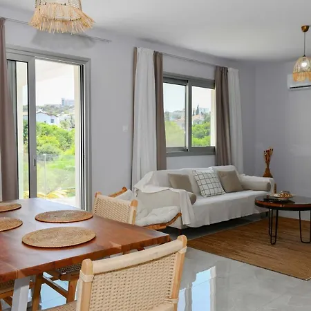 Geo Panoramic Konnos - Pool, Game Room, Gym *