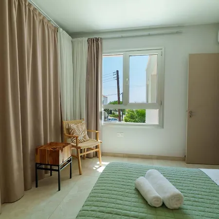 Geo Panoramic Konnos - Pool, Game Room, Gym