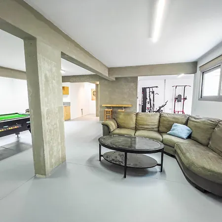 Geo Panoramic Konnos - Pool, Game Room, Gym فيلة بروتاراس