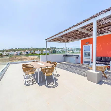 Geo Panoramic Konnos - Pool, Game Room, Gym بروتاراس