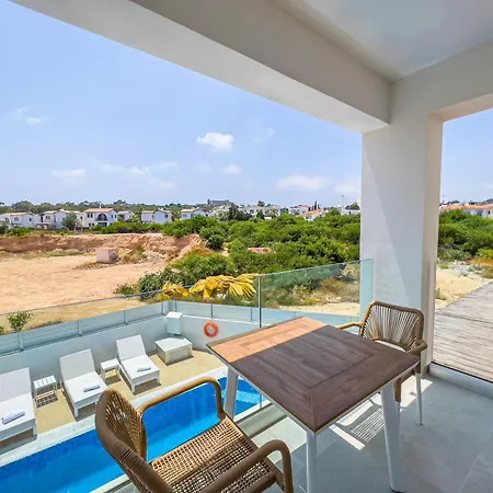 Geo Panoramic Konnos - Pool, Game Room, Gym *