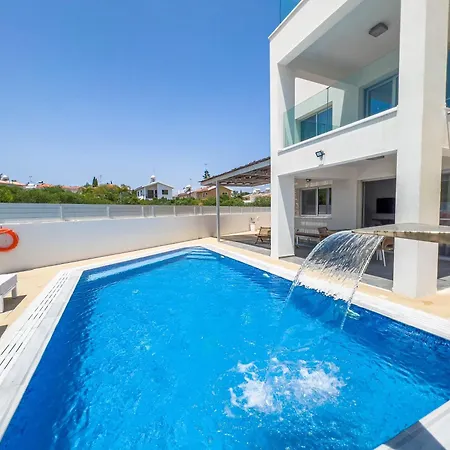 Geo Panoramic Konnos - Pool, Game Room, Gym Protaras