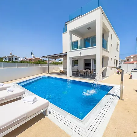 Geo Panoramic Konnos - Pool, Game Room, Gym