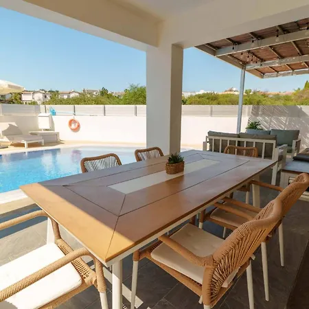 Geo Panoramic Konnos - Pool, Game Room, Gym Villa
